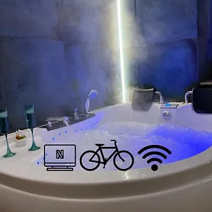 https://the-bicycle-apartment-cracow.krakowhotelspoland.com