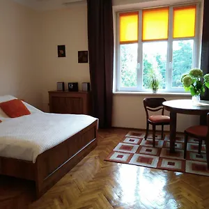 https://studio-krakowski-styl.krakowhotelspoland.com
